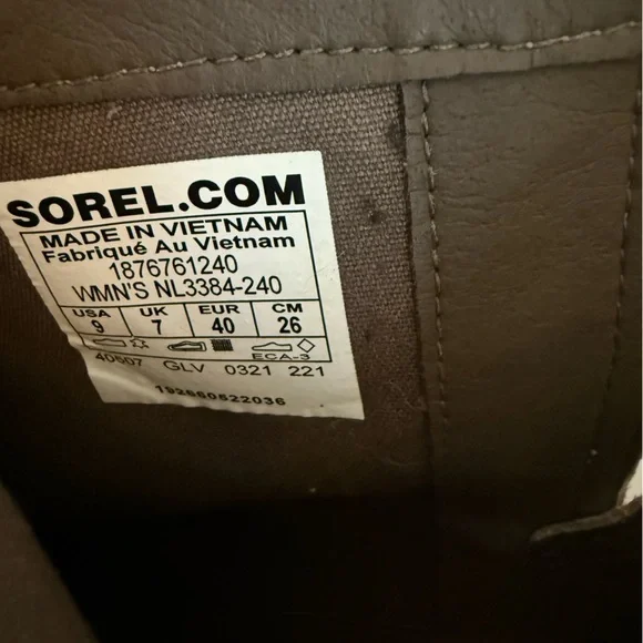 Sorel WOMEN'S CATE CUT-OUT BOOTIE - Picture 8 of 9